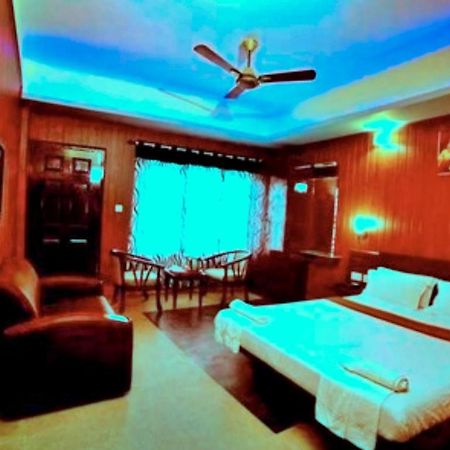 Red Castle Munnar Hotel Bagian luar foto