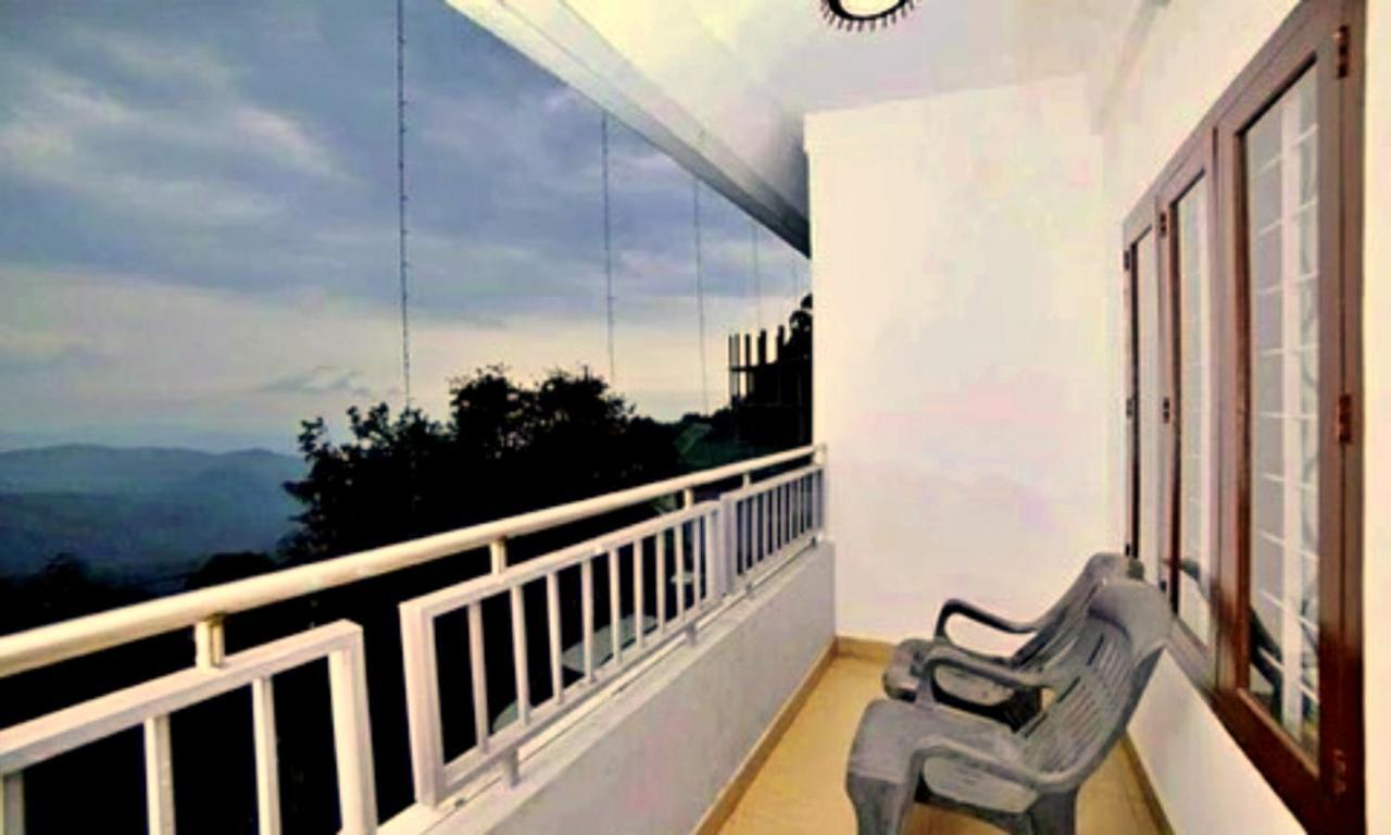 Red Castle Munnar Hotel Bagian luar foto