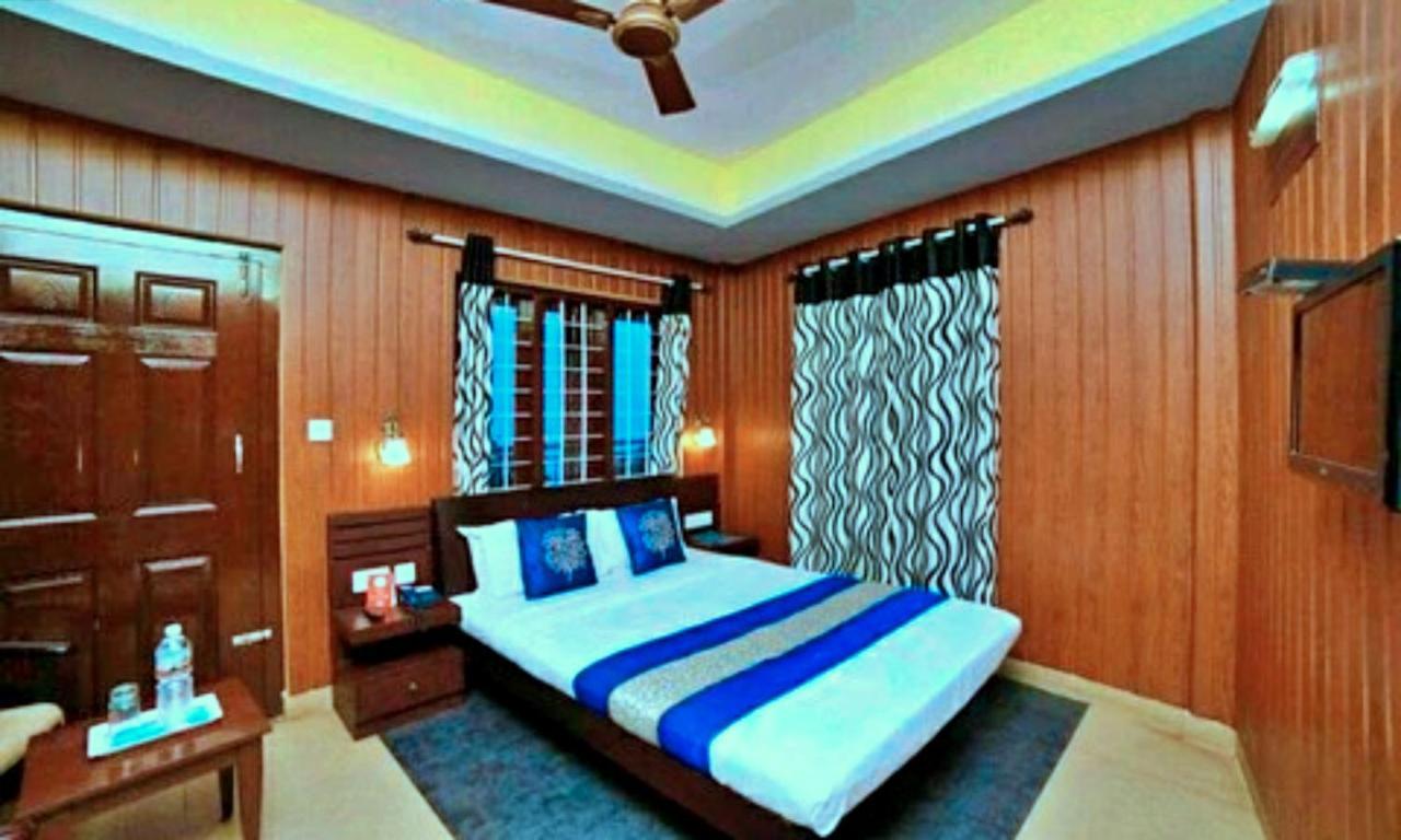 Red Castle Munnar Hotel Bagian luar foto