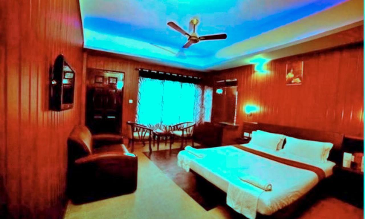Red Castle Munnar Hotel Bagian luar foto
